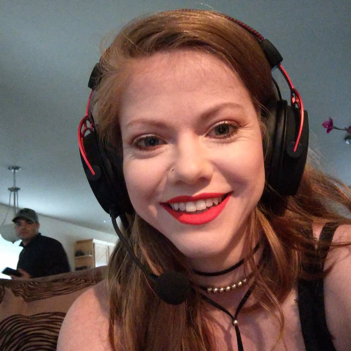 tinydani21's tweet image. Streaming on @WatchMixer