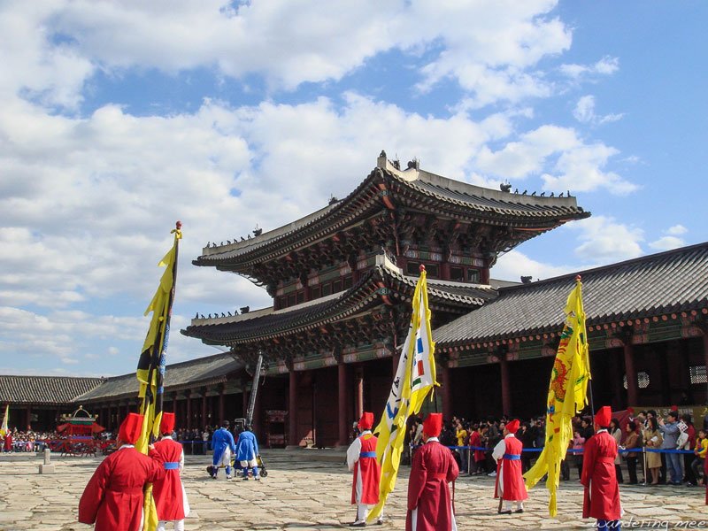 FunAdventure_'s tweet image. Anyeong Haseyo! Musim gugur (autumn) adalah periode terbaik berkunjung ke Korea Selatan.

Book open trip #FunKorea: tinyurl.com/yaafg4p7