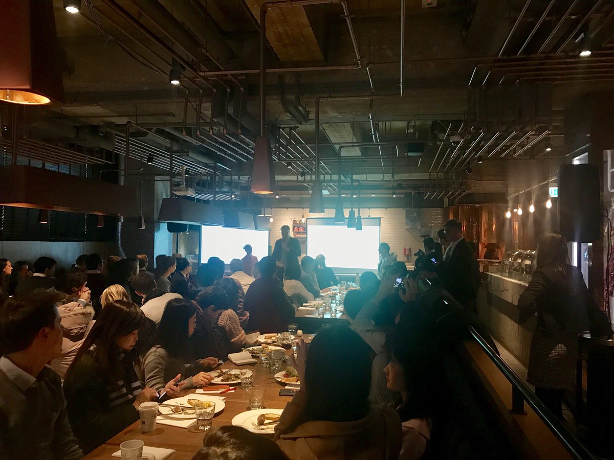 austchamhk's tweet photo. Be smart and practical on using online promotion tools to grow your business - insightful sharing from InterSME session this morning. #DigitalMarketing #SmallBusiness #SupportedEvent https://t.co/QWi9IYdBeD