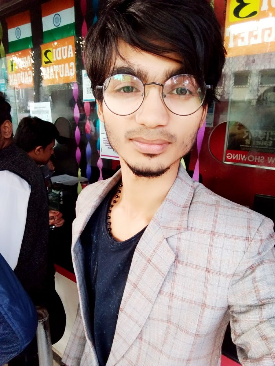 akkukachasma's tweet photo. Sometime you go for fun with have a #Tension Buzz about your future #StillEnjoy #MakeFun #OutOutOut
.
The real life?? #Business #Money #KindHeart #LoveFFF #Friends #Family #Fan ๐ค๐ https://t.co/w7gBypkGLd