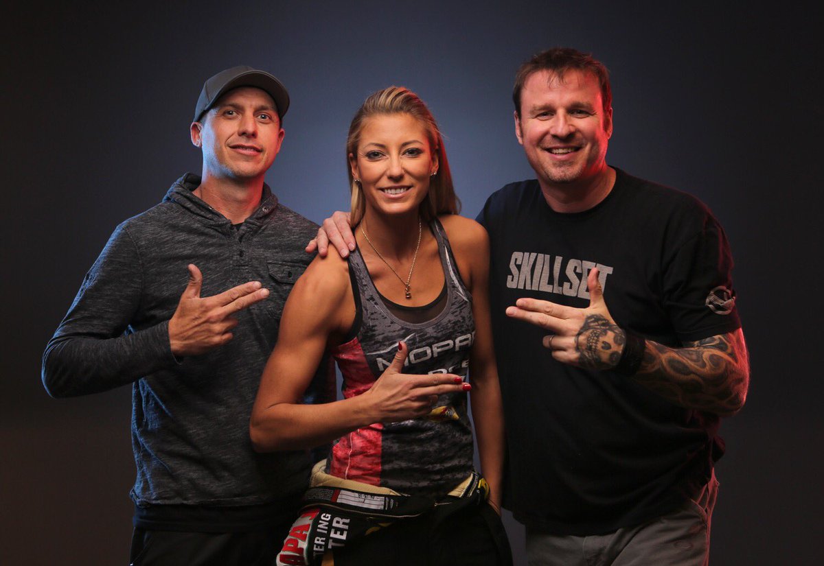 Skillsetmag's tweet photo. Bad ass day with #nhra #topfuel driver, @LeahPritchettTF! More to come!  #staytuned #skillsetmag #racing #gofast #tf4 #skillsetfam #armyracing #mopar #papajohns #penzoil #noleftturns https://t.co/KLg05wuopW