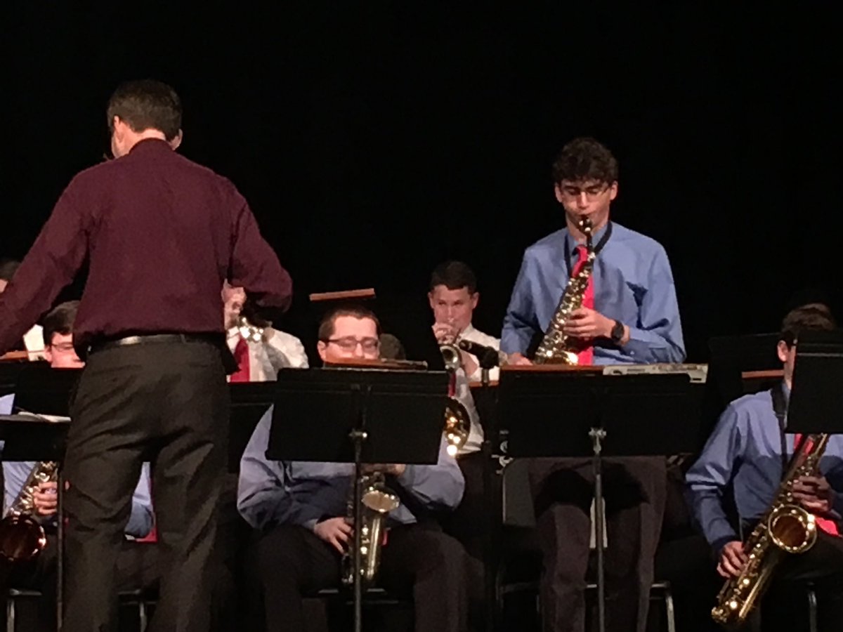 The high school jazz band is amazing!! What a great night of music!! <a href="/Kings_Schools/">Kings Local Schools</a> <a href="/dougleist/">Doug Leist</a> @Kings_HS