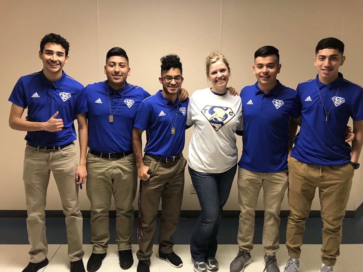 LetsNotWalk's tweet photo. Big shout out to the boys soccer teacher of the week !! Mrs. Bailey and Mrs. Williams ⚽️💙💛💙💛 #sulsprisd #sulsprhs #TeacherOfTheWeek #CodeBlue https://t.co/CflZ4ygY1X