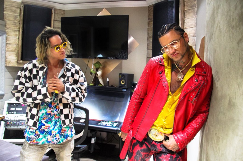 JODYHiGHROLLER's tweet photo. THE TROPiCAL TWiNS π΄ https://t.co/E3agPJfSHW