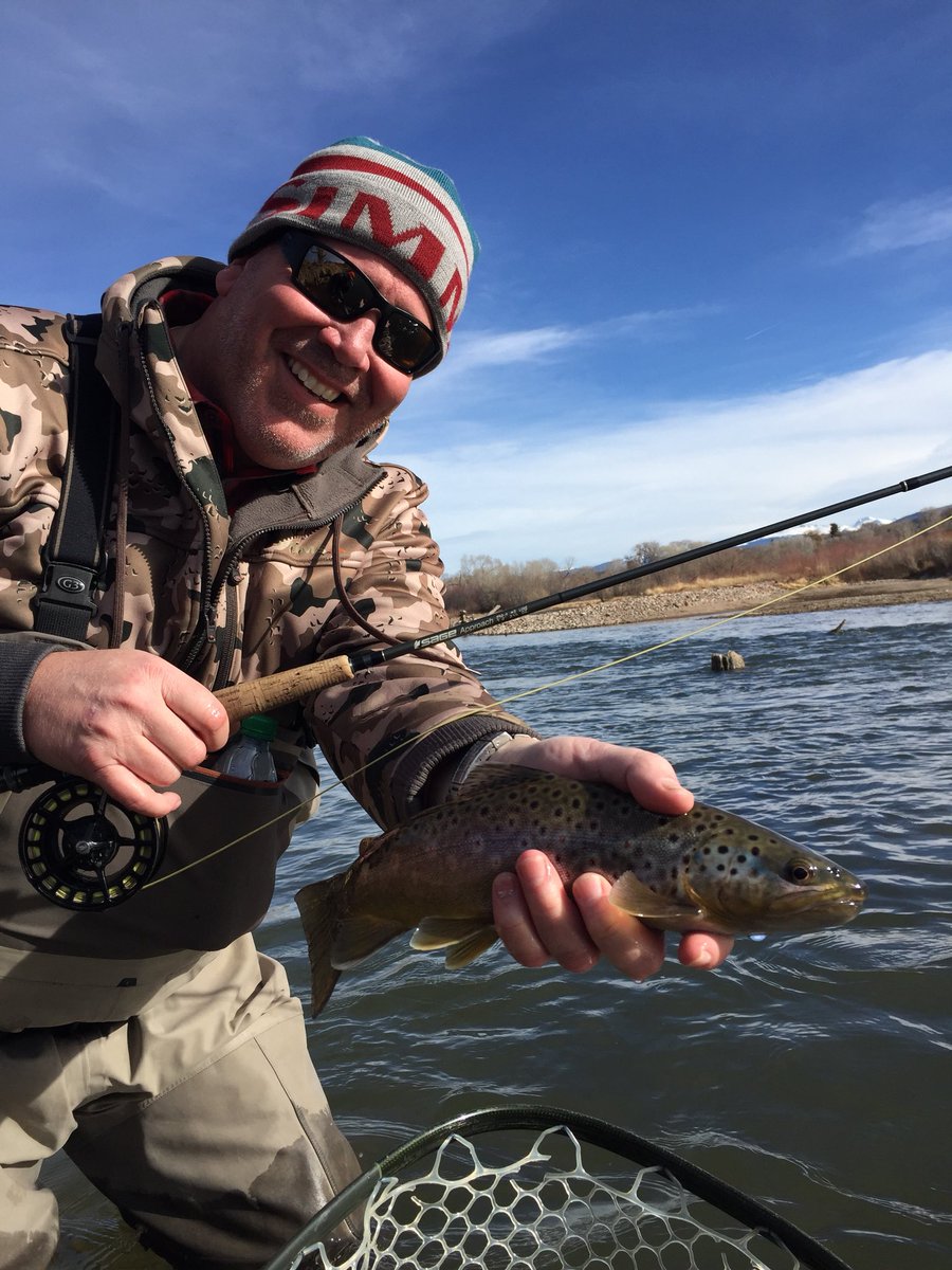 Cowboy_Griff's tweet photo. @VVAnglers @simmsfishing keeping me warm! #flyfishing #eagleriver https://t.co/coJUjzgweo