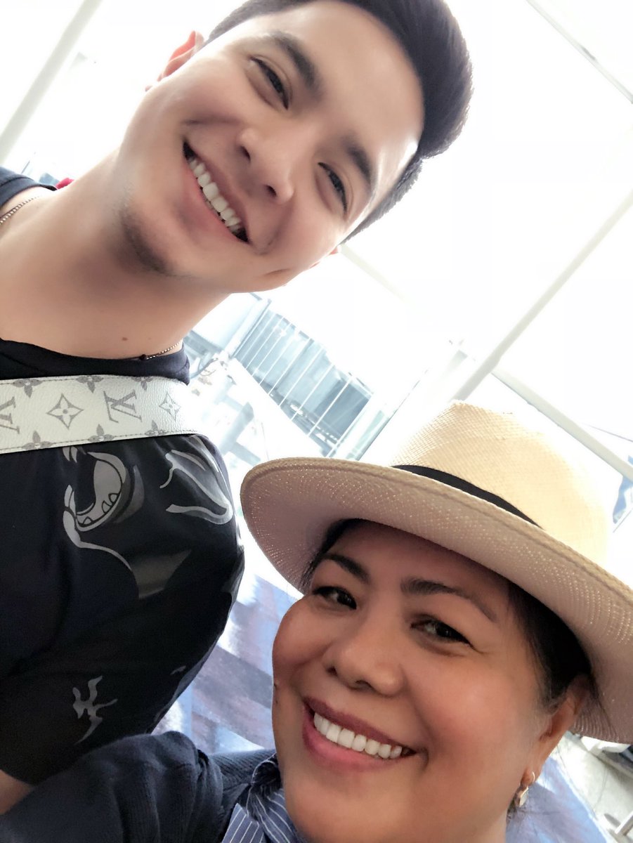 grante19's tweet photo. Thanks for the selfie Mr. @aldenrichards02 https://t.co/lsarZdamJ7