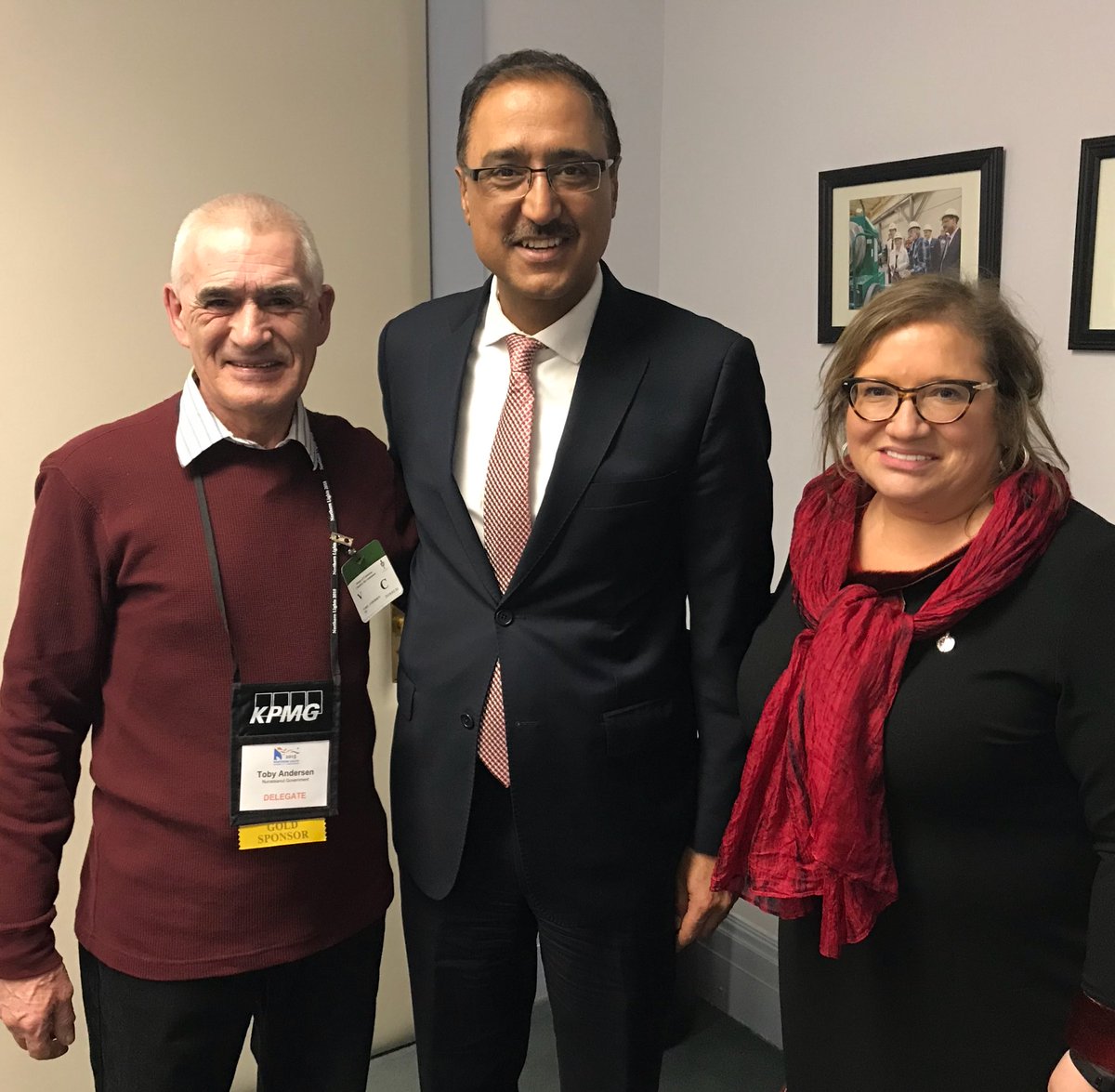 YvonneJJones's tweet photo. Love this jobs...simply because of the great people and ideas that challenge you everyday. Happy to meet with #Labradorian’s @NL2018Ottawa https://t.co/6CfCu2jj64