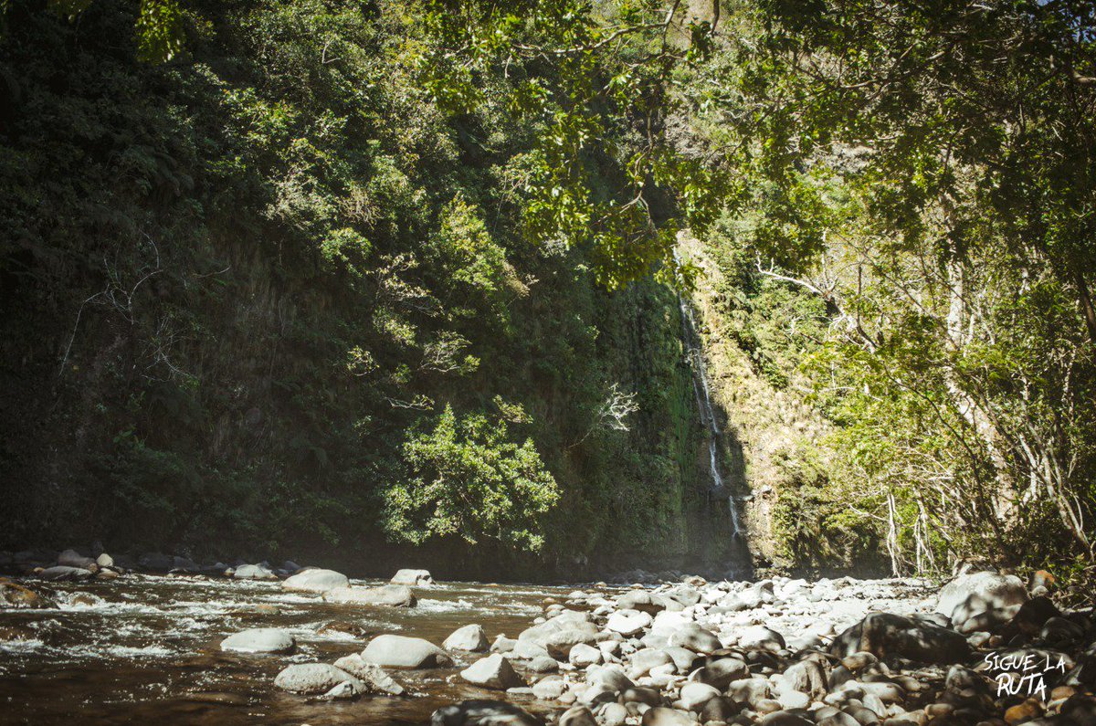 Cañon del rio Cochea, uno de los atractivos naturales que encontraras chiriqui #mochileros #somospanama  #turismopanama #siguelaruta