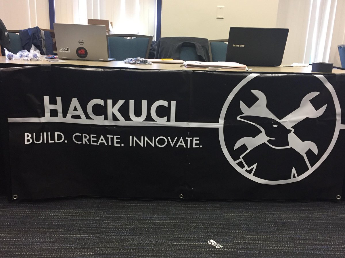 AnteaterTV's tweet photo. Students have been working their imaginations at HackUCI this weekend in Pacific Ballroom #HackUCI2017 #AnteaterTV 🤖 @UCIrvine https://t.co/QRZ2AgjJ7n