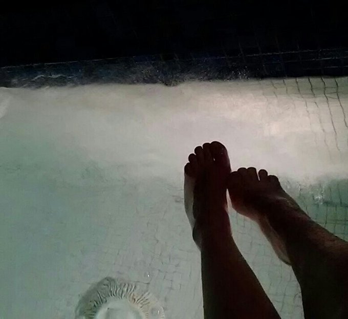 Took myself on a #HotTub date! 😍  #Queer #Enby #Companion https://t.co/n9LwU6gubL<a href="/tag/hottub"class="tags">#HotTub</a><a href="/tag/queer"class="tags">#Queer</a><a href="/tag/enby"class="tags">#Enby</a><a href="/tag/companion"class="tags"><span>#companion</span></a>