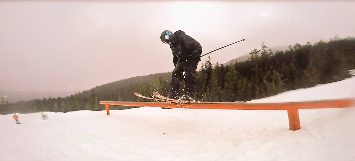 TormeyL's tweet photo. #RespectTheRat #pnw #oldguyswhoskipark rail love❤️❤️ @virtika @WeRidePark https://t.co/7asWmUkjSO