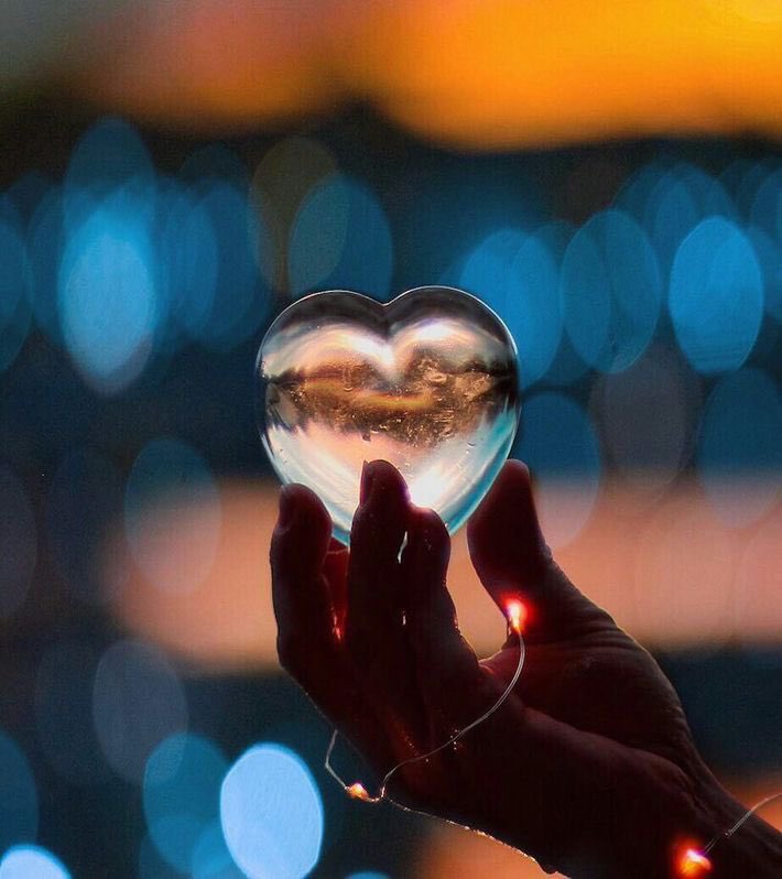 Aeen33's tweet photo. 💕
أنت الذي جاءت مكانتك مختلفة، لا عُمق الوصف يشبهها ولا تأمل الحدث يصفها .. أنت الذي لا تجزيك الكلمات و لا تنصفك المواقف ؛ وأنا التي وقعت في حُب الفرار إليك✨ https://t.co/fyrq0TJfx1