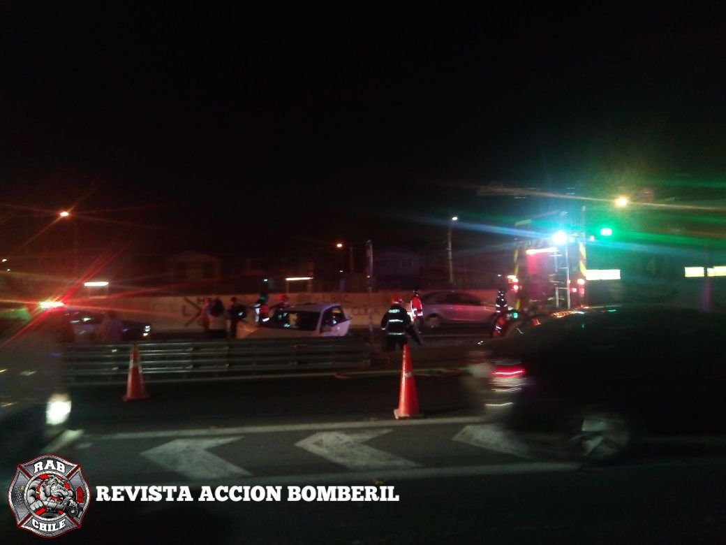 RABCHILE's tweet photo. Bomberos La Granja.
Ahora #Rab3 se encuentra en 10-4-1 (Rescate Vehicular Simple) en Américo Vespucio y Calle Independencia, Comuna de San Ramón. Se trata de colisión por alcance de vehículos particulares.
Unidades: R-1, B-4.
#RevistaAcciónBomberil https://t.co/TLLowSApQL