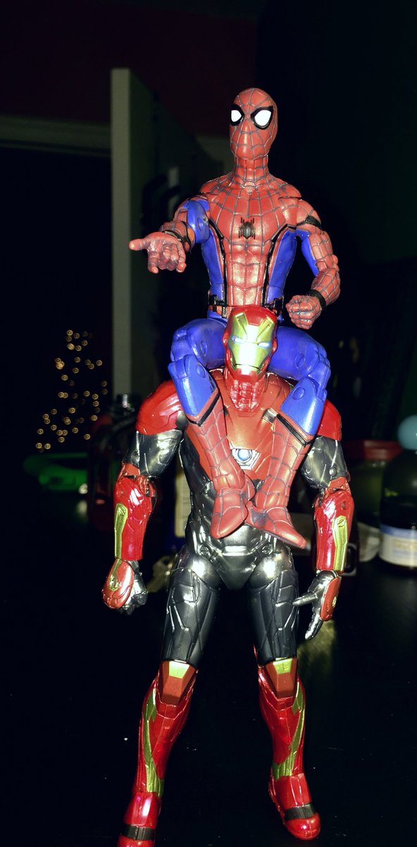 batspideypcast's tweet photo. Ole piggy back ride from my iron man robot babysitter. #baddad #comedylife #toysforadults #notdildos https://t.co/bbrfG4rs7S