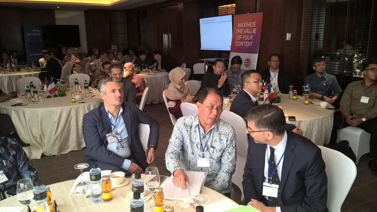 BF_Indonesie's tweet photo. Speech from Bapak Benyamin Sura, S.E, M.M, Director of Broadband Development KEMKOMINFO, and Mr. Jean-Alexandre EGEA, Economic Attaché Embassy of France on French Next TV Generation : The Future of Broadcasting in Indonesia @JCBerthonnet @kemkominfo #businessfrance #mobileOTT https://t.co/pxSZ2I5qu5