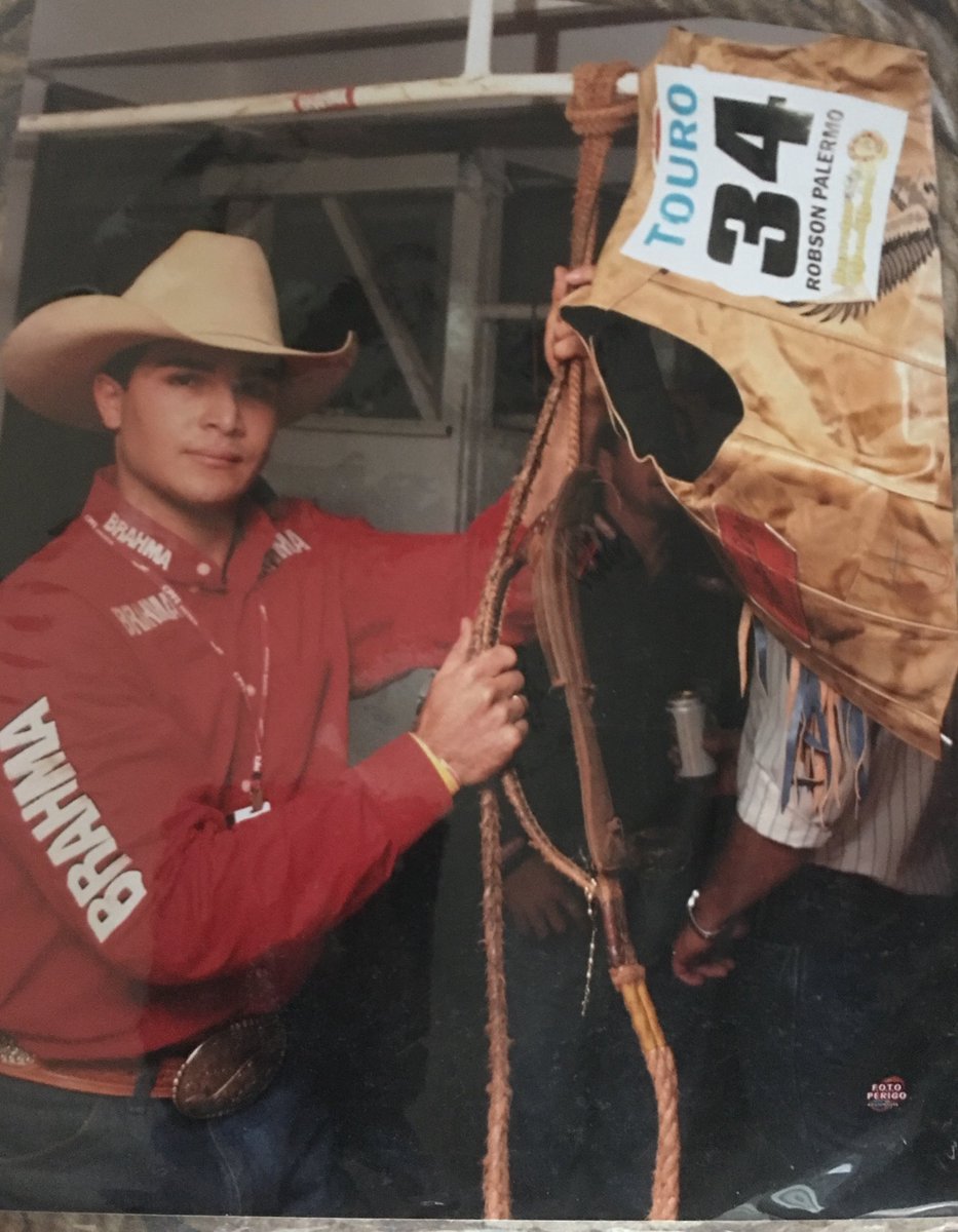 PalermoPBR's tweet photo. Barretos, Brazil in 2005. Photo by Adilson Silva https://t.co/4xlyHIm60U