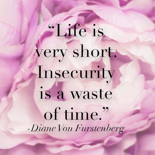 KyleCStyles's tweet photo. Your #headshot session is all about YOU. Don’t let outfit insecurities get in the way! Enlist the help of Kyle C. Styles to rock your #photoshoot! #actor #actorslife #quote #mondaymotivation https://t.co/LUBNJp9TEK
