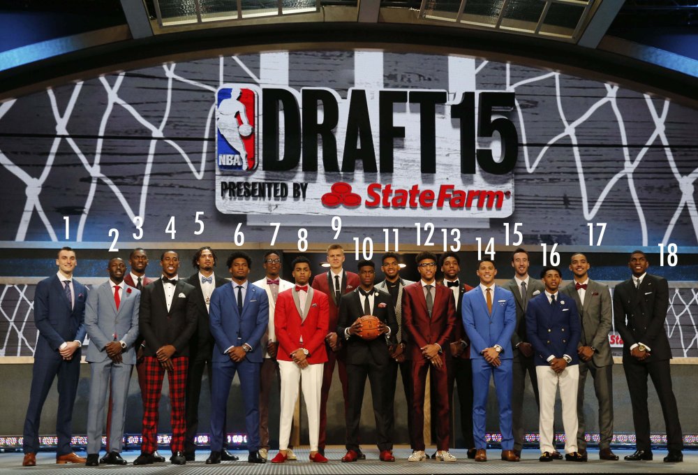 AllAboutNBA_rus's tweet photo. У нас очередной обмен! 

Тайлер Зеллер едет в Милуоки. В обратном направлении следуют Рашад Вон и пик второго раунда 2018 года. Пик защищен с 31 по 47 место, если выпадает выше, то "Бруклин" получает незащищенный пик второго раунда драфта-2020. 

У "Бруклина" ...
#нба #баскетбол https://t.co/GypxgmlaxX