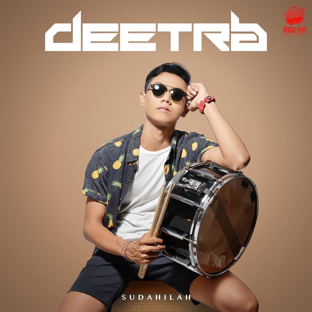 SwaramudaBDG's tweet photo. #LovelyFebruary Np:@DEETRAmusicBali #Sudahilah cc:@jalankarmel114 @SMAPGRI90 @SbbKec @uce_rayamaja @RHM_Bali @PHOENIXFMBALI @RadioMegaFMBali https://t.co/oBBENzr6aY