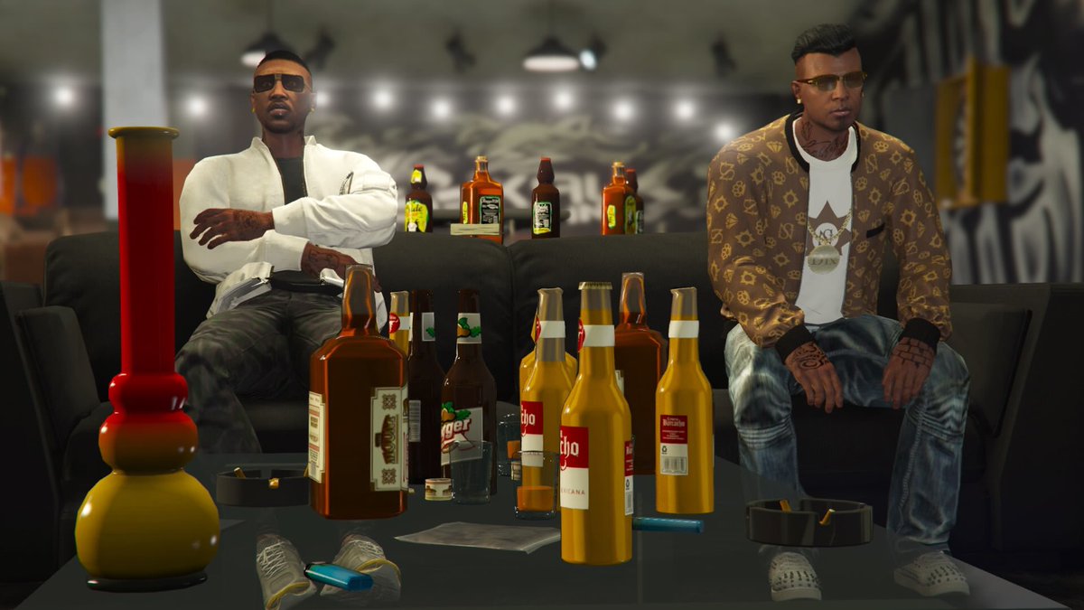 man_man2k's tweet photo. 🍻 @CSTBOGCobra1 https://t.co/PqhT2a7mM4