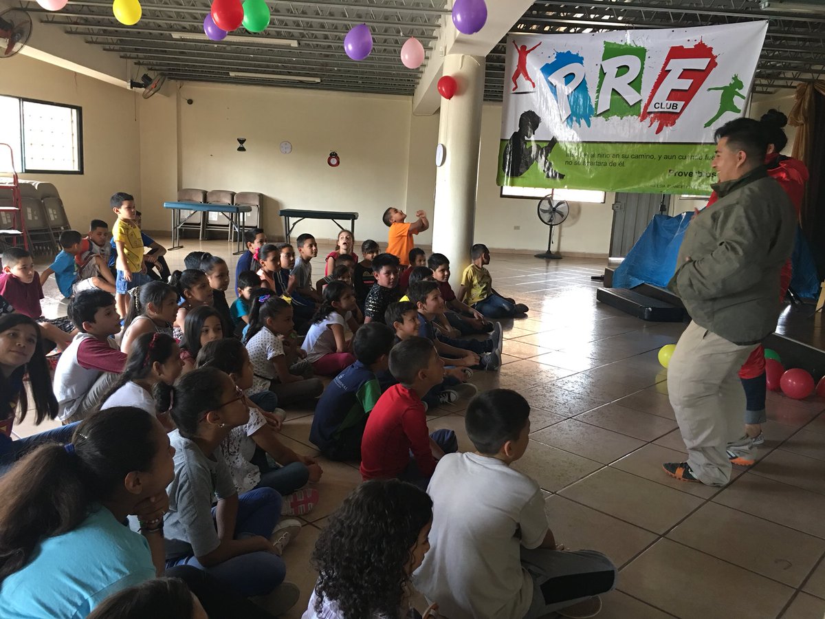 PreClubIBR's tweet photo. Iniciamos con todo este 2018, 🇭🇳#IBR #Pre-Club, Dios bendiga a cada Líder, cada 👧🏻👦🏻 y su familia representada!!! La Gloria y la Honra sea a ti Padre ☝🏻🙏🏻📖 https://t.co/28yvnhPheW