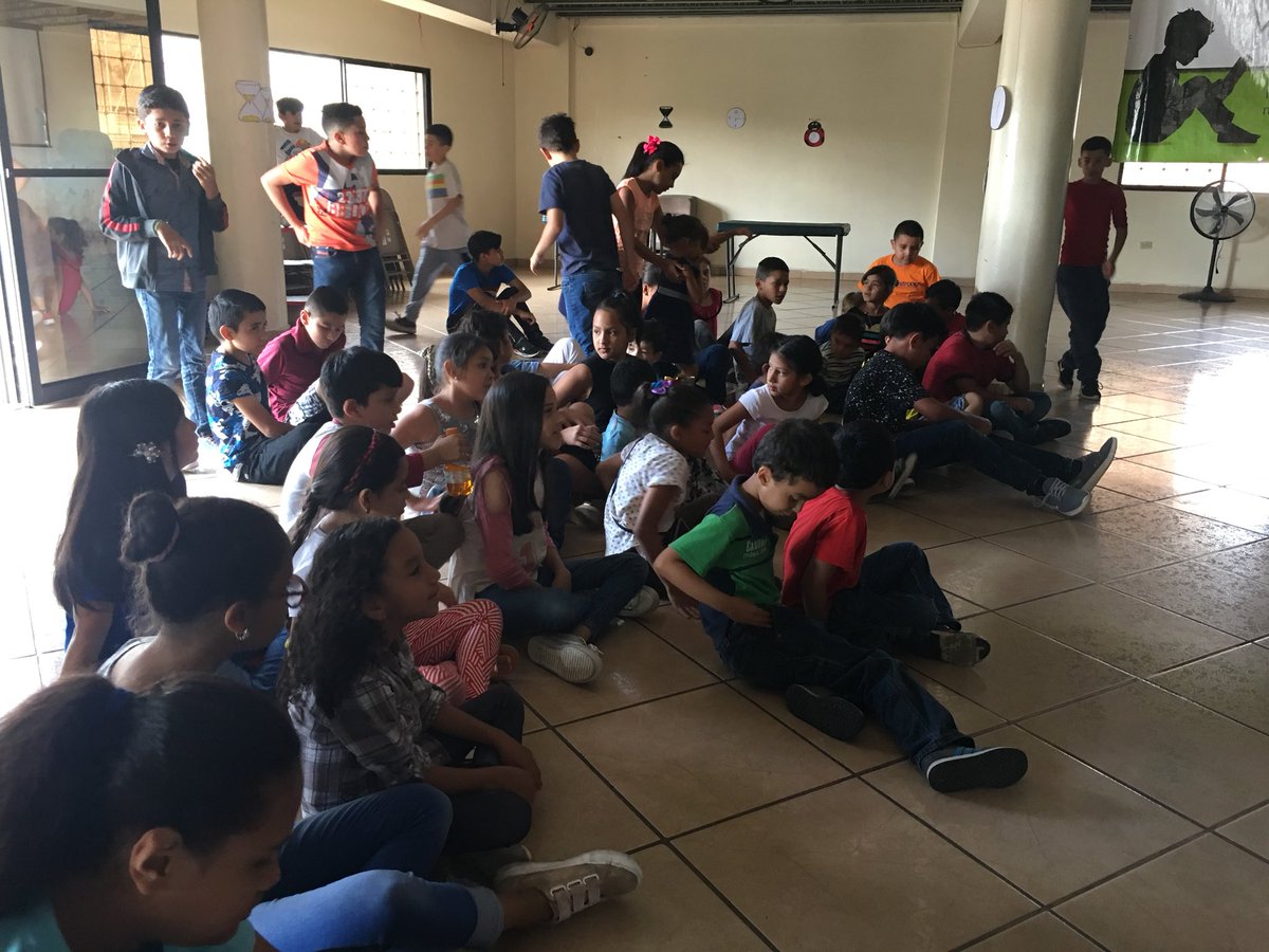 PreClubIBR's tweet photo. Iniciamos con todo este 2018, 🇭🇳#IBR #Pre-Club, Dios bendiga a cada Líder, cada 👧🏻👦🏻 y su familia representada!!! La Gloria y la Honra sea a ti Padre ☝🏻🙏🏻📖 https://t.co/28yvnhPheW