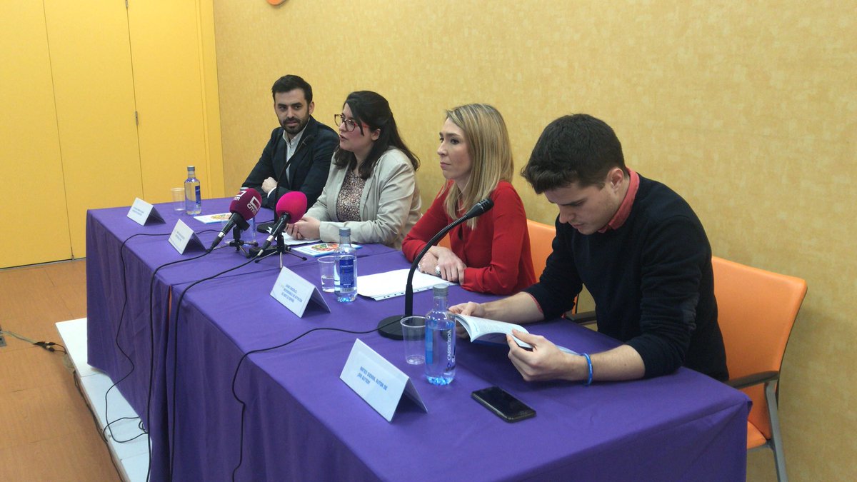 Presentamos nuestro Manual de la Enfermedad Celíaca junto a Laura Glez de <a href="/Nestle_es/">Nestlé España</a>, el Dr. <a href="/Farrais84/">Sergio Farrais</a> y <a href="/MateoSierra93/">Mateo Sierra</a> 📘👨🏻‍⚕️👩🏼‍🔬👨🏻‍🍳