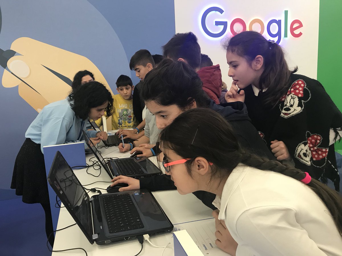 elifbaykal's tweet photo. Çocuklarla #güvenliinternetgünü2018 #algodijital etkinliklerinde çok eğlendik! Tebrikler #TEGV ve #Google https://t.co/0AvTeGal6E