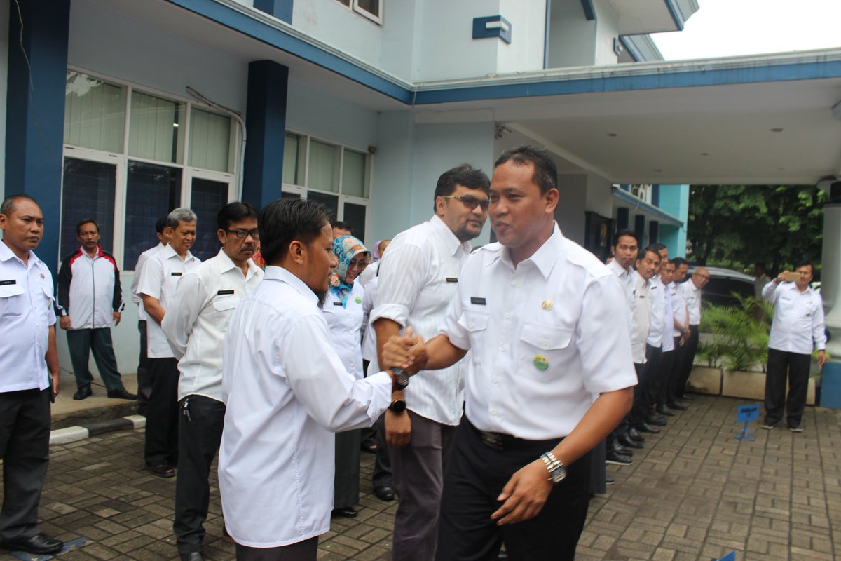 bmsdakotabekasi's tweet photo. apel pagi dan penyerahan pompa air kepada perwakilan kelurahan pengasinan untuk warga PHP 2 https://t.co/LObJgms3ym