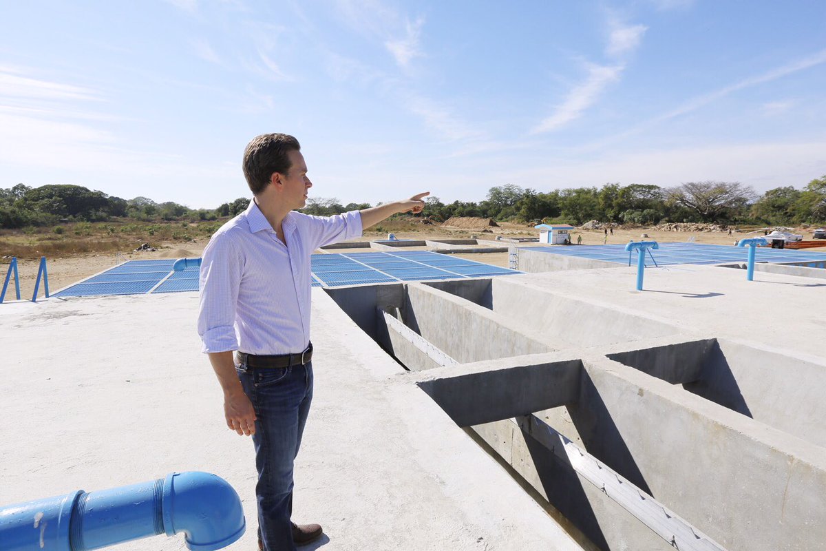 VelascoM_'s tweet photo. Inauguramos la 1ª etapa de la nueva Planta de Tratamiento de Aguas Residuales en #Tonalá que beneficiará a más de 35,000 personas. https://t.co/i3E1AXnyEC