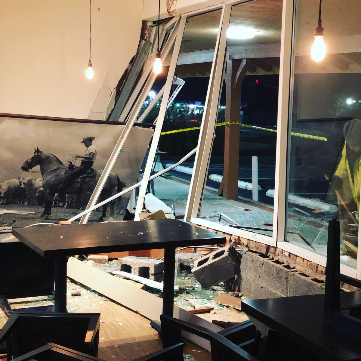 Russell's Cafe tweet media