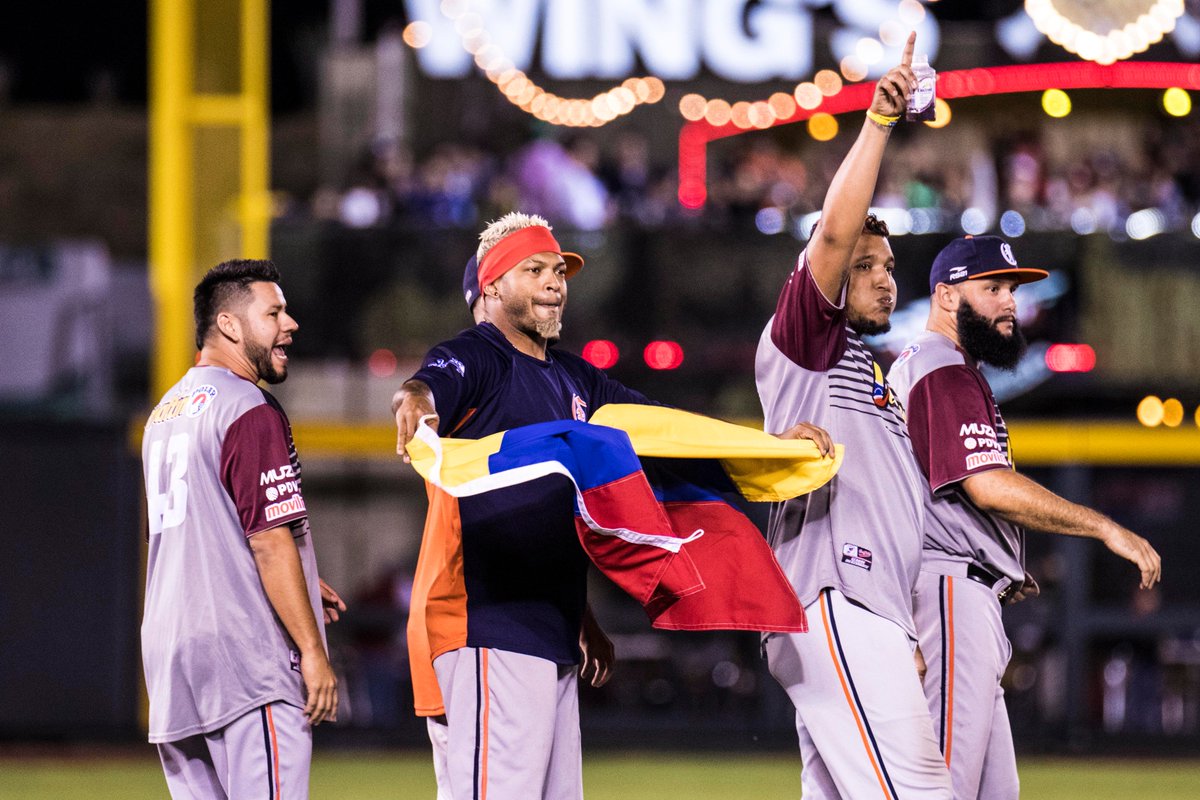 Tras los resultados de este día, ya quedaron definidos los equipos que avanzan a semifinales.
¡Felicidades #Cuba 🇨🇺 #RepúblicaDominicana 🇩🇴 #PuertoRico 🇵🇷 y #Venezuela 🇻🇪!
#SDC2018 #Jalisco2018 #AlEstiloJalisco 🇲🇽🇵🇷🇩🇴🇻🇪🇨🇺