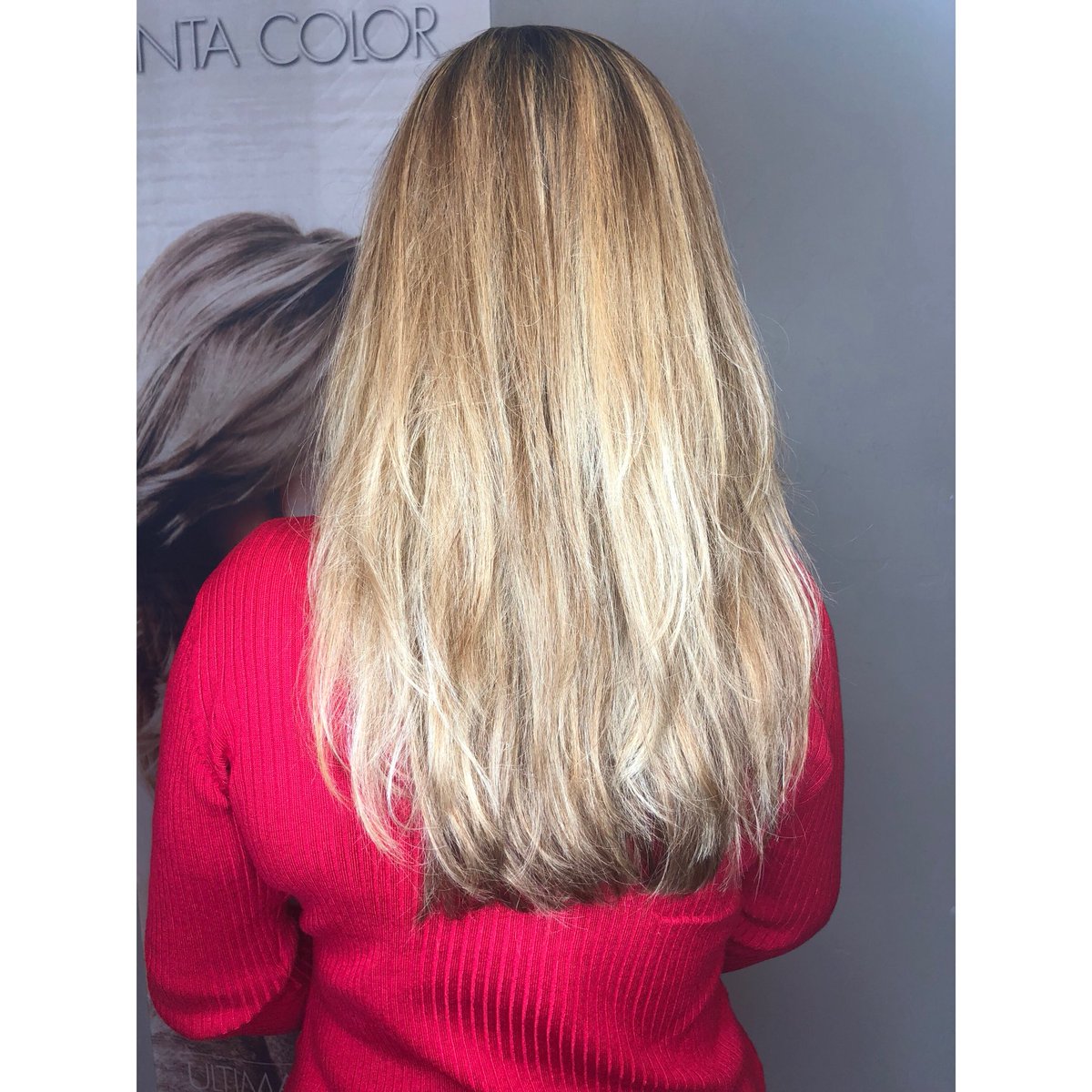 StylistTanayri's tweet photo. Heavy foiling for an overall blonde look πππππ»
Message me to schedule π
#blonde #babe #highlights #tone #new #natural #stylist #hairstylist #salon #style #trend #hair #look #work #tucsonspectrum #thehairshopetc https://t.co/xpFfK8MofO