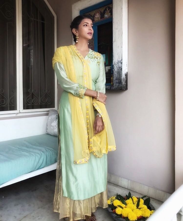 TeamLakshmi's tweet photo. Doesn't she look stunning in the ethnic ensemble??!! #TeamLakshmi https://t.co/GpChc8hcZ3