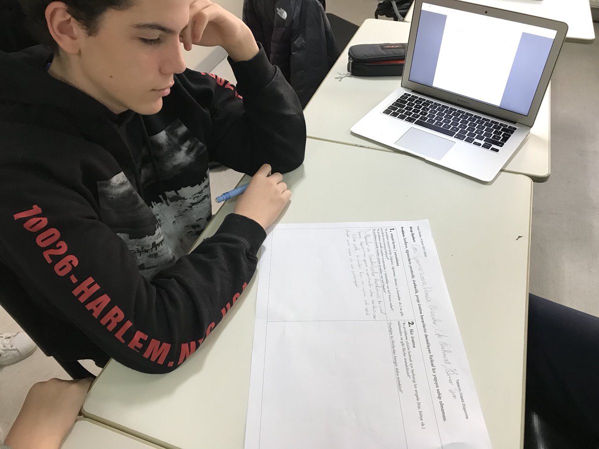 nativemarkest's tweet photo. Yeni doneme #designthinking ile basladik. Ogrenciler siniflarindaki fiziksel problemleri gozden gecirip, hayallerindeki calisma ortamini yeniden dizayn ediyorlar. #9thgrades @hisar_school https://t.co/JHxJnHxnPI