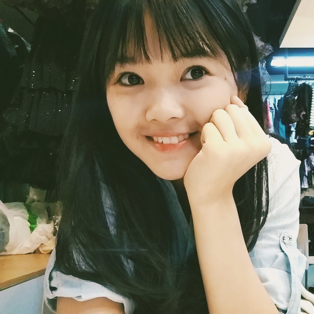 ehjuliee's tweet photo. Aku ramal kita akan bertemu 1 bulan lagi hehe https://t.co/vmzycM0bdn