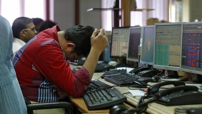 news24tvchannel's tweet photo. How US stock plunge will affect India, Asian markets sliding #Sensex #DowFall #USDowFall https://t.co/aD7WdbFS1O https://t.co/Lklqf5NSmR