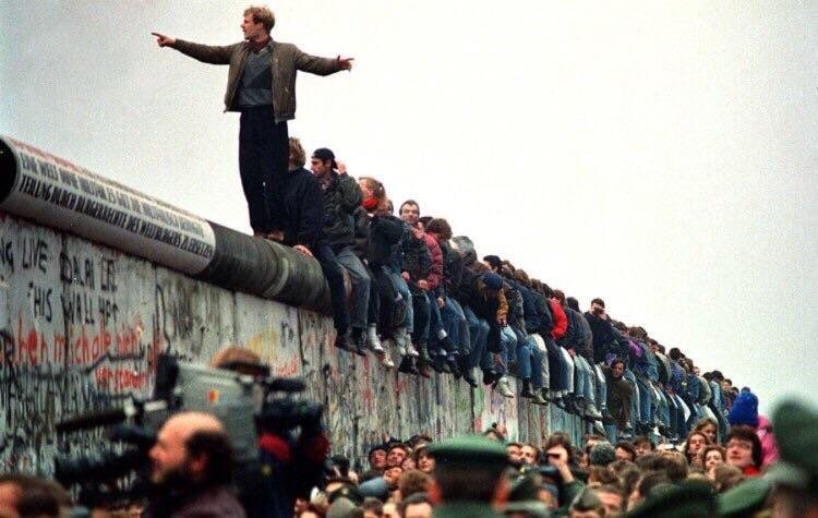 ianegner's tweet photo. Today the the Berlin Wall has been down exactly as long as it was up. 10,316 days. A nice reminder in what seemingly stark times that “This too shall pass” https://t.co/SzXkYRuCqj