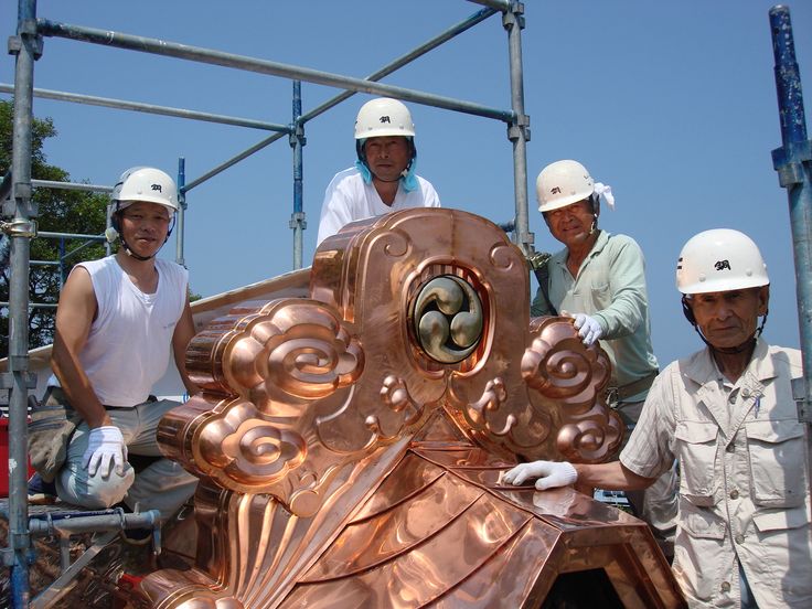 Back to architecture, copper roofing is one of the oldest, best known, well researched, materials we have, it has been used all over the world for thousands of years. Just like in Europe, the Japanese used copper to imitate earlier traditional materials.