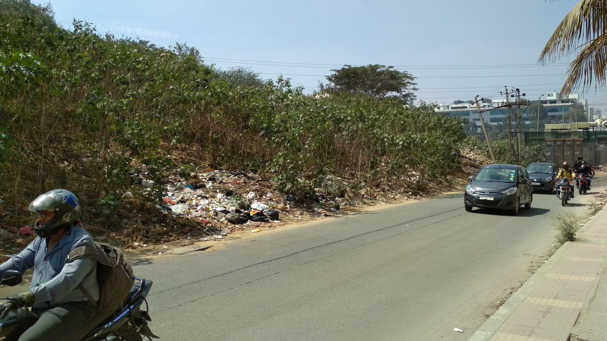 EakanshManglik's tweet image. #SwachBharat #MountainofGarbage