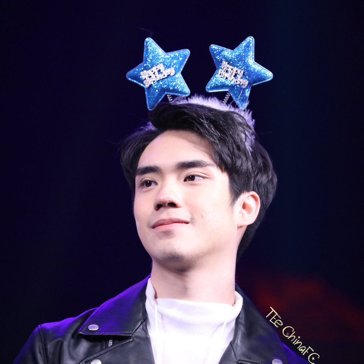 TEe_ChinaFC's tweet photo. 20180206
1217天津FM

miss you～

@Tee_Jaruji 
#อะไรอะไรก็ตี๋ 
#teethanapon
#SBFIVE https://t.co/y4BltMqjE6