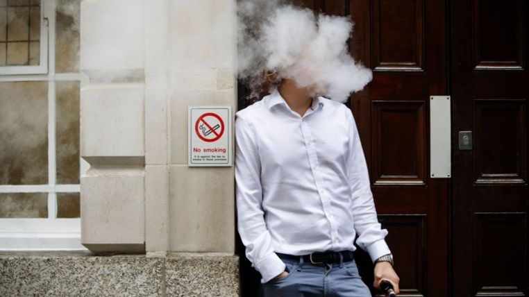 Hospitals should sell e-cigarettes and provide vaping lounges, health officials say #vape #ecig  news.sky.com/story/hospital…