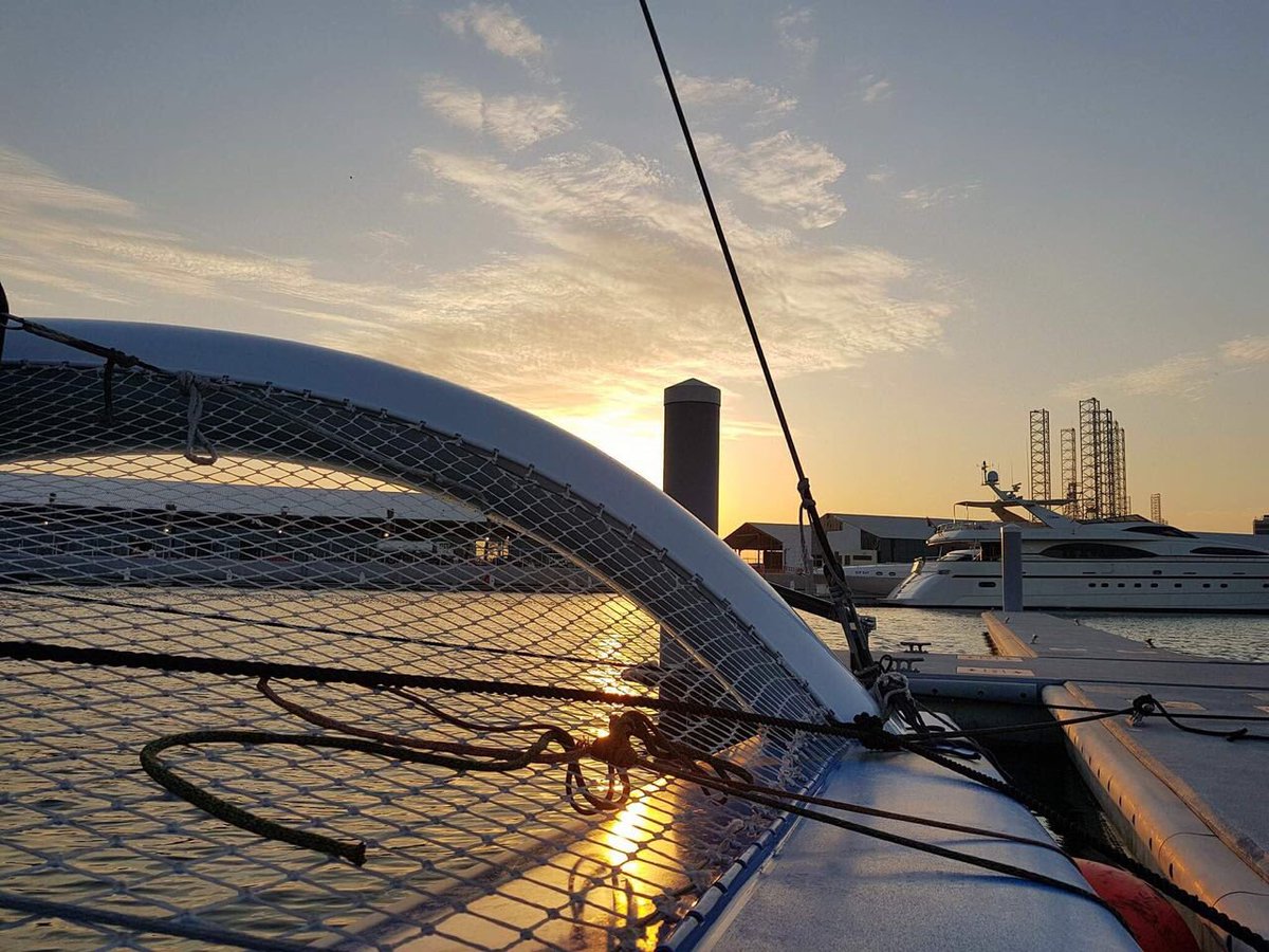 DefiVoileSEP's tweet photo. 📸 @Multi50 à bon port ⚓. Embarquement pour l’Espagne 🔜  🚢 #dvsep #vaincreensemblelascleroseenplaques https://t.co/CPiEWiVwaG