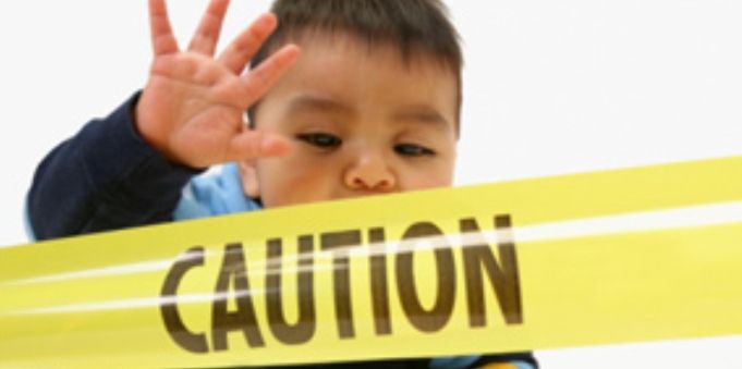 HabileHome's tweet photo. Keep babies, toddlers, and small children away from danger by childproofing your home. Here's a step-by-step guide for every room in the house. https://t.co/o8rf9sboGg https://t.co/VTwRiTqtLr