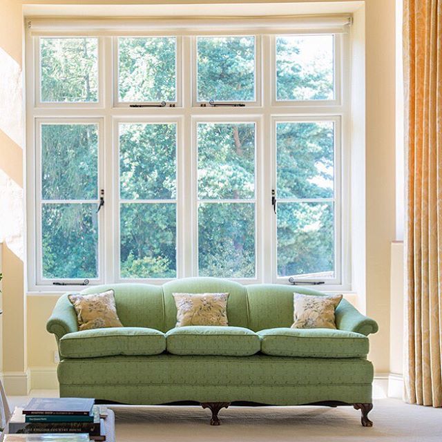 #interiordesign #interiordecoration #houzz #sittingroom #upholstery #handmadefurniture #sofa #countryhousestyle #countryliving #margaretsheridan ift.tt/2BcdYck