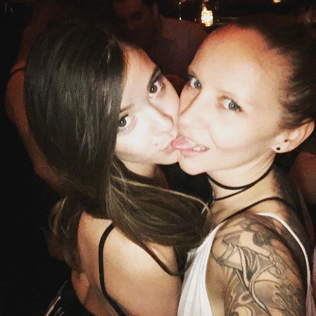 LisaW923's tweet photo. My FAVORITE people are the ones I can get weird with😜 #thesearemyBESTfriends #taofam HAPPY BIRTHDAY SARAH “BANG BANG” BELMORE!!!!!!!!!! Love u soooooo much!!!!! @southernbellemore #shesohot https://t.co/RpJM8u2zHp https://t.co/U03sH78m9X