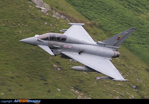 GarethJennings3's tweet photo. #UK has spoken to an undisclosed #Europe|ean nation about the sale of up to 16 @Eurofighter_1 #Typhoon T3 twin-seat trainers for that country's air defence needs https://t.co/aeaeh1D3NJ https://t.co/4qfvsxitf3