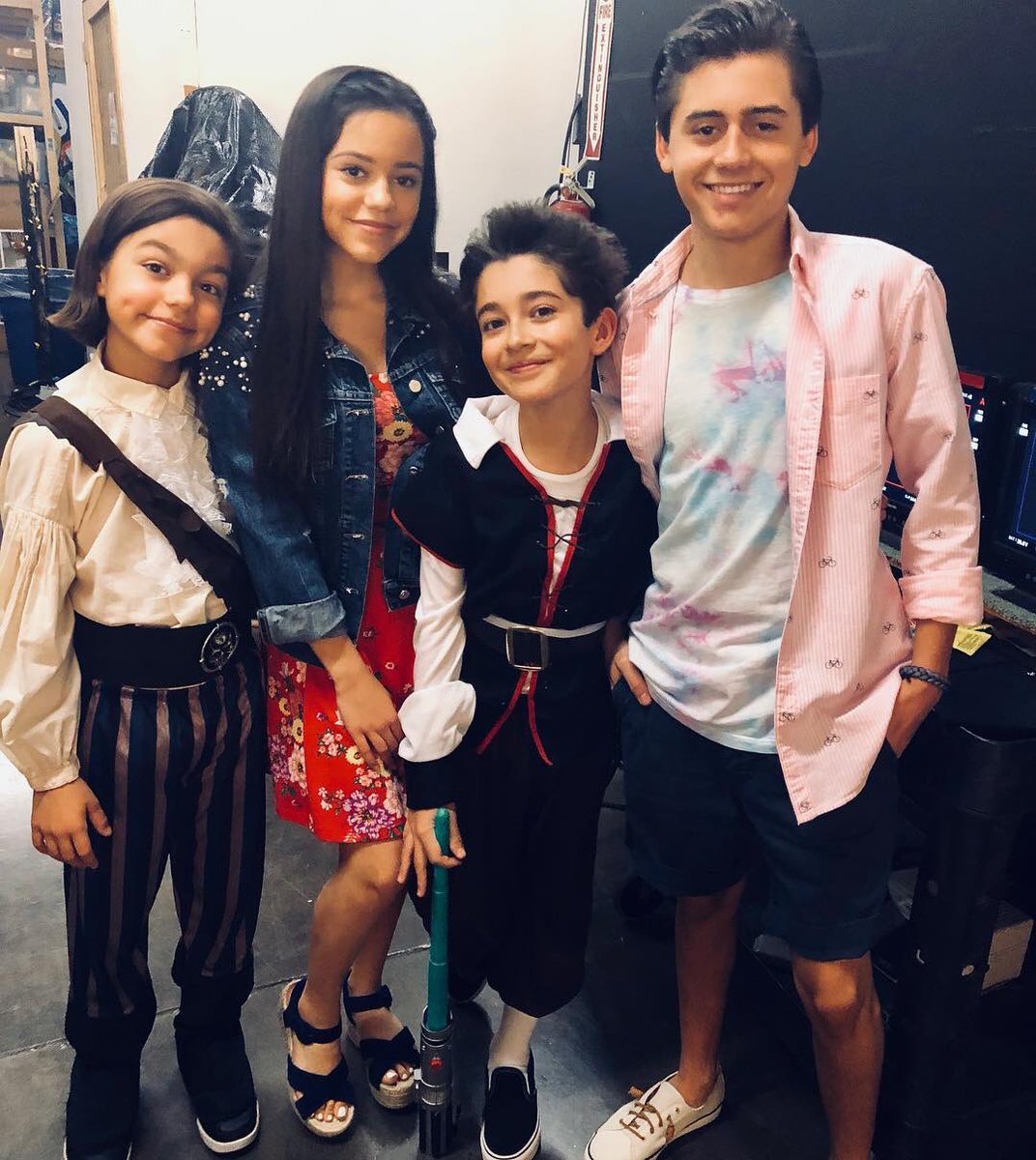 Jenna Ortega Jp Instagramより 訳 ハーレーと兄弟達 Jennaortega