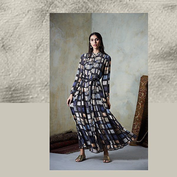 frowstyles's tweet photo. Crafted in colours of India, #RituKumar presents the SS18 collection, #Rangraas
#ss18 #springsummer18 #indiancouture #Couturiers #coutureindia #desicouture #indiandesigner #fashion #indiafashionblogger #fashionbloggerindia #fashiondiaries #styleindia #blogging #frowstyles https://t.co/o5n6YvhODn
