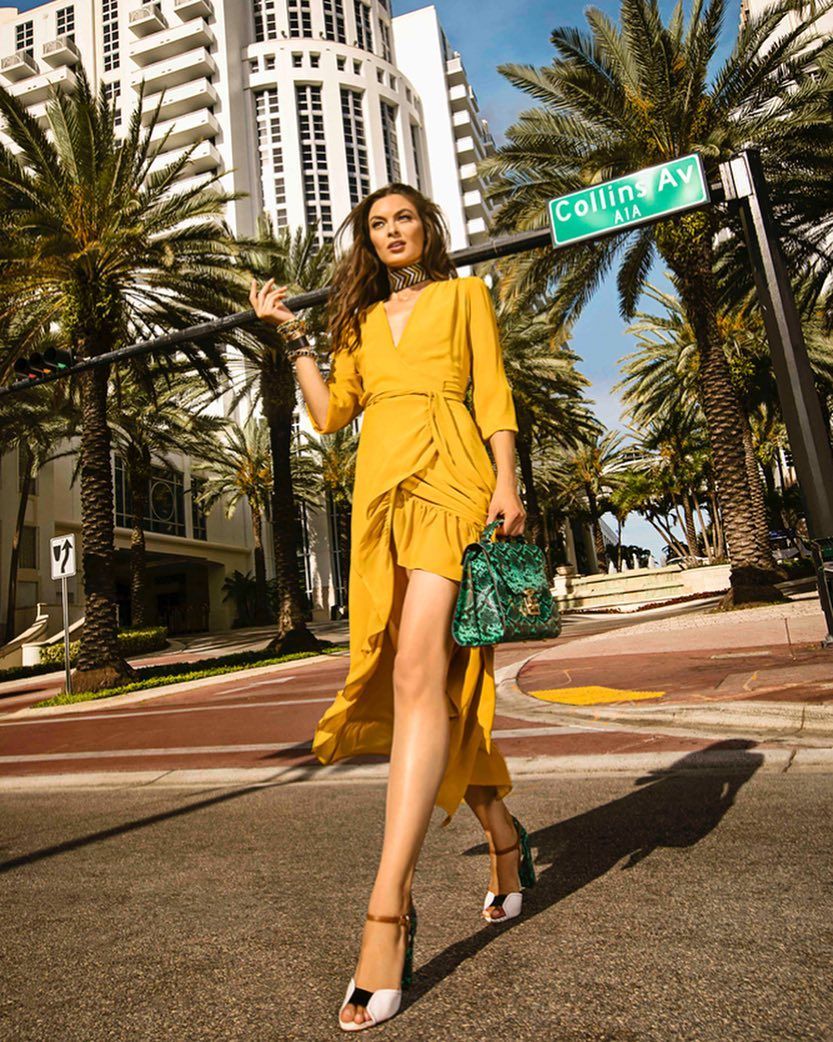MiamiBeachPages's tweet photo. Collins Avenue
Discover Miami Beach --> https://t.co/kZOQfnsDhT
#natalianb3 #sun #jorgebischoff #korolkovas #jhondka #cesarferrette #maritamiozzy #shoes #shoeshopping #fashionshoes #photoshoot #miamimodel #miami #yellowdress #greenbag #frontfam #qmodels #MiamiBeach https://t.co/qK9wJuj11A